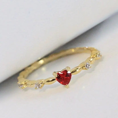 Coralyn Amoura Ring | Hvitt Gull