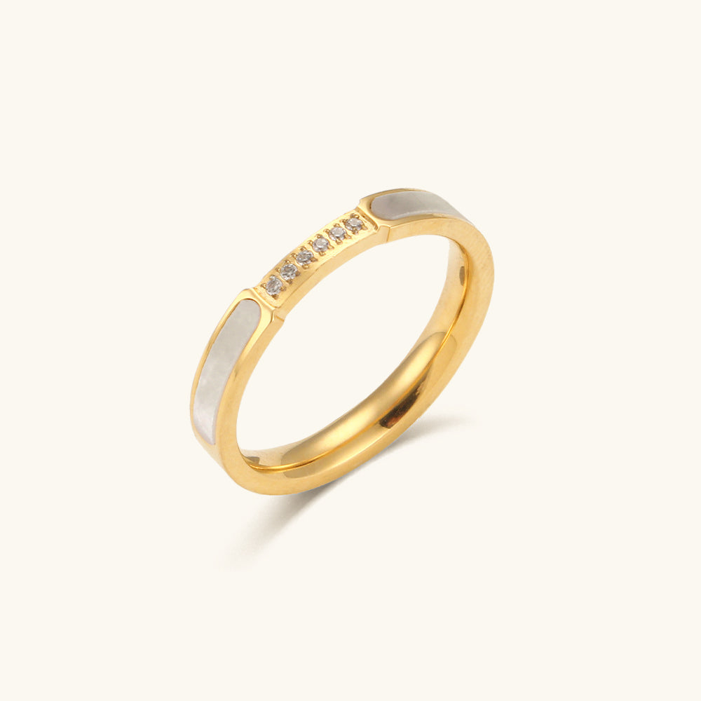 Gabrielle Diamant Simulant Gull Ring